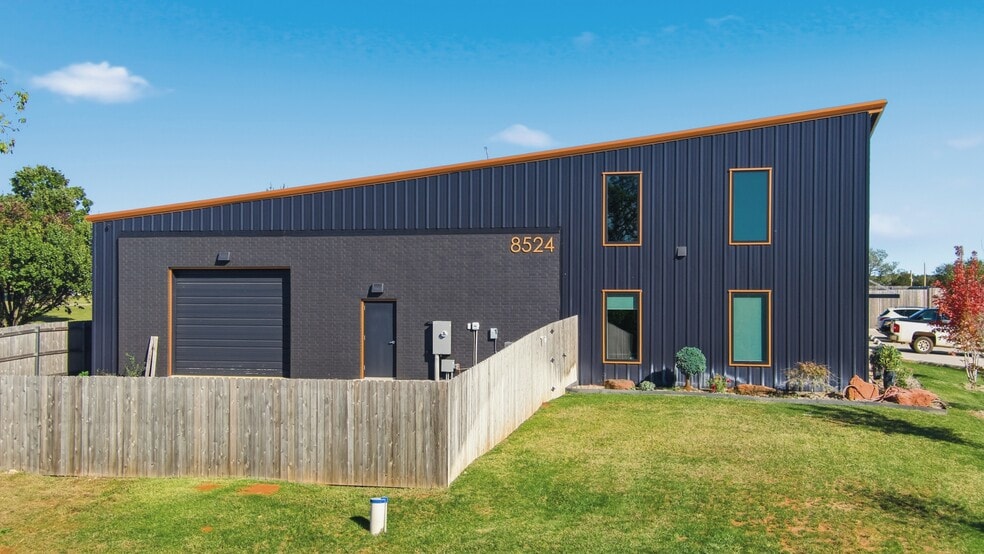 More Photos Of 8524 N Sooner Rd, Oklahoma City Industrial For Lease
