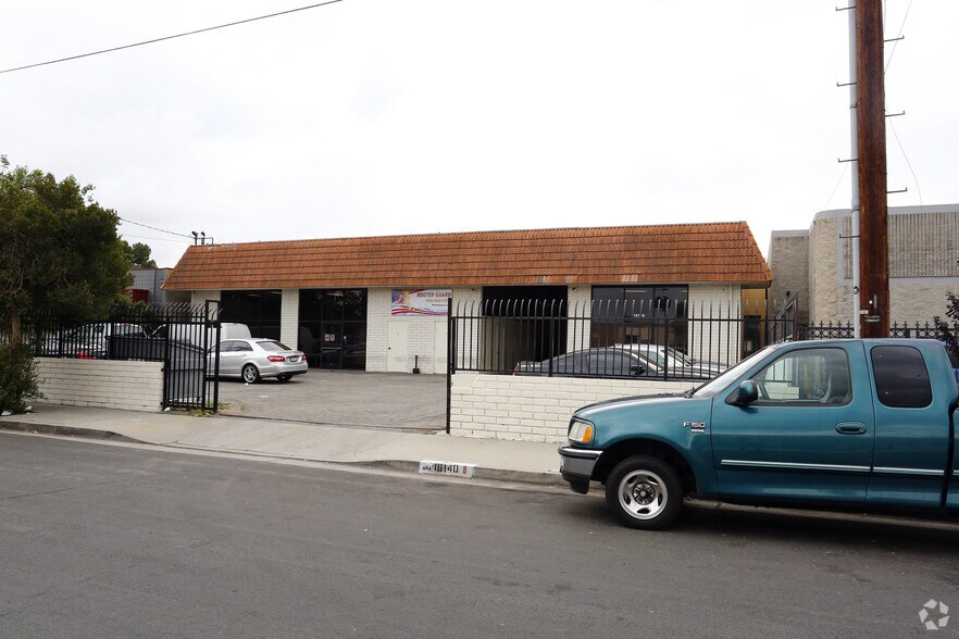 More Photos Of 16140 Valerio St, Van Nuys Warehouse For Sale
