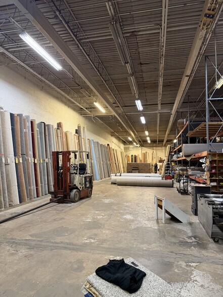 More Photos Of 110 Cushman Ave, West Berlin Showroom For Lease