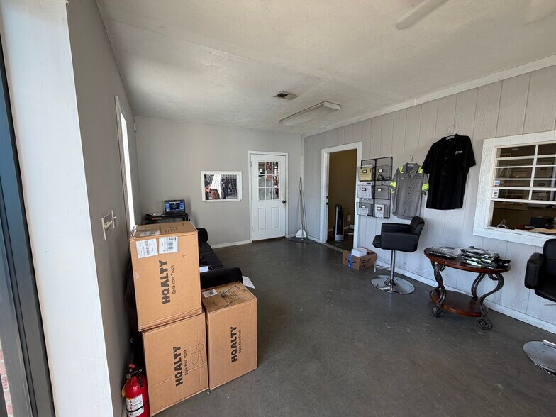 More Photos Of 419 Hamilton Crossing Rd NW, Cartersville Industrial For Sale