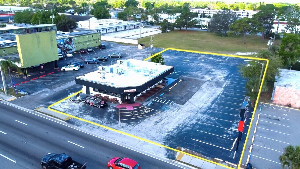 More Photos Of 3090 34th St N, Saint Petersburg Restaurant For Lease