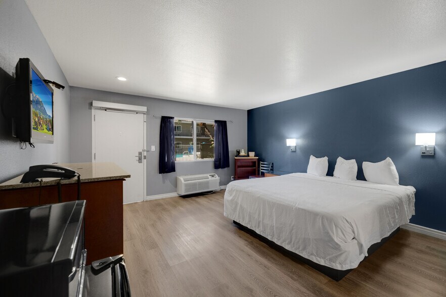 More Photos Of 2625 W Florida Ave, Hemet Hotel For Sale