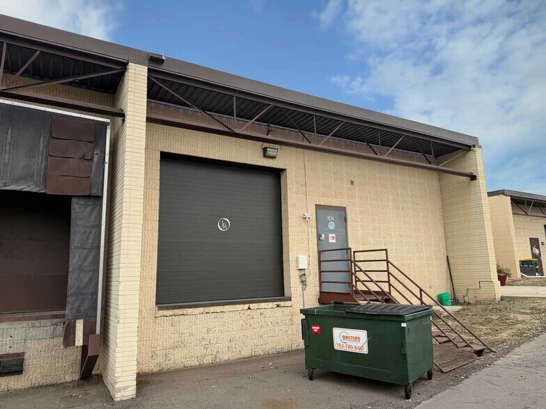 More Photos Of 2525 Nevada Ave N, Golden Valley Light Distribution For Sale