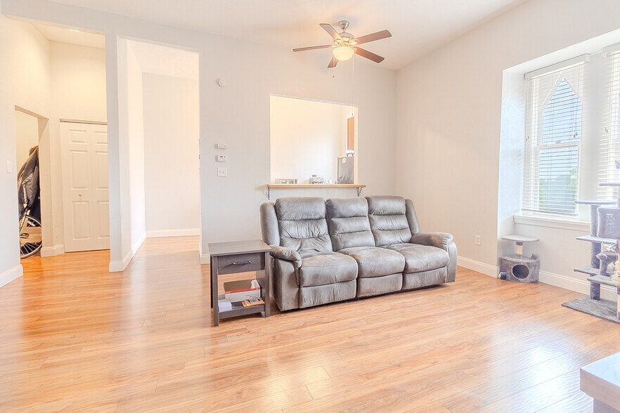 More Photos Of , Pittsburgh Multifamily For Sale