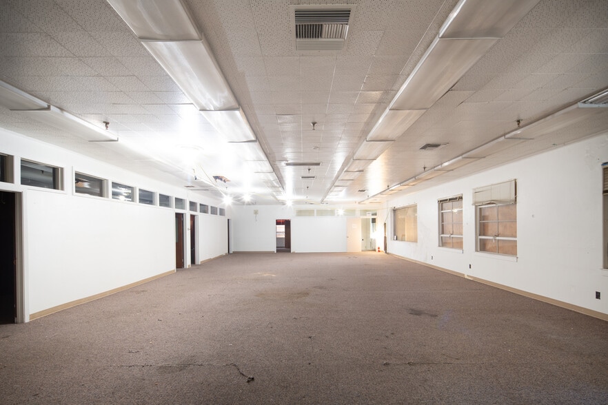 More Photos Of 2675 Folsom St, San Francisco Warehouse For Sale