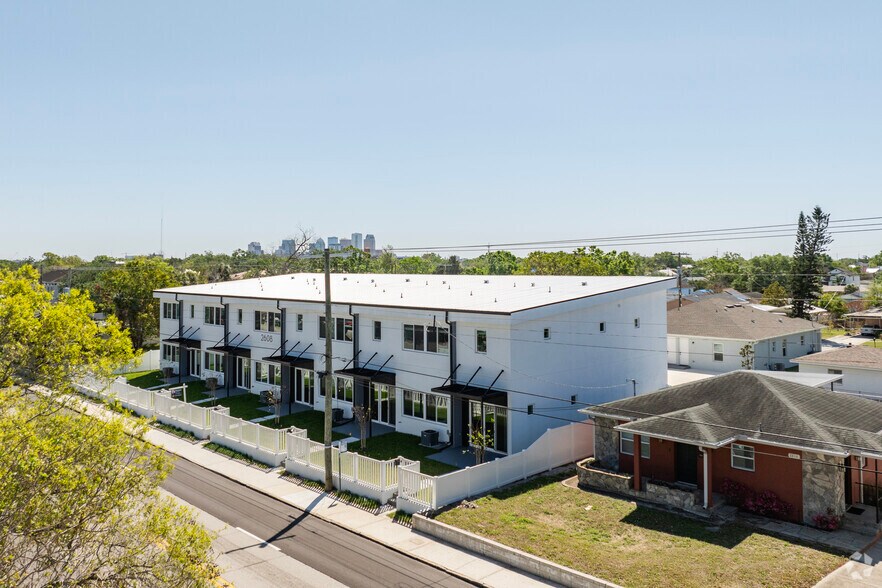 More Photos Of 2608 W Columbus Dr, Tampa Apartments For Sale
