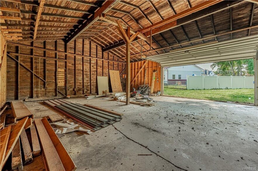 More Photos Of 6115 1st St, Newfane Office For Sale