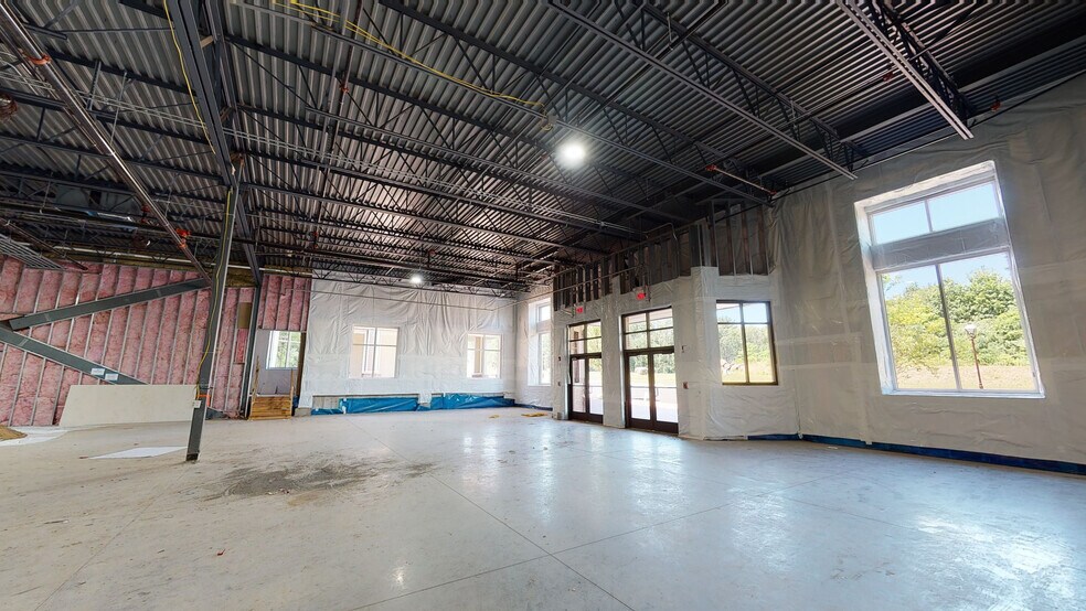 More Photos Of 21 Ensign Dr, Avon Unknown For Lease