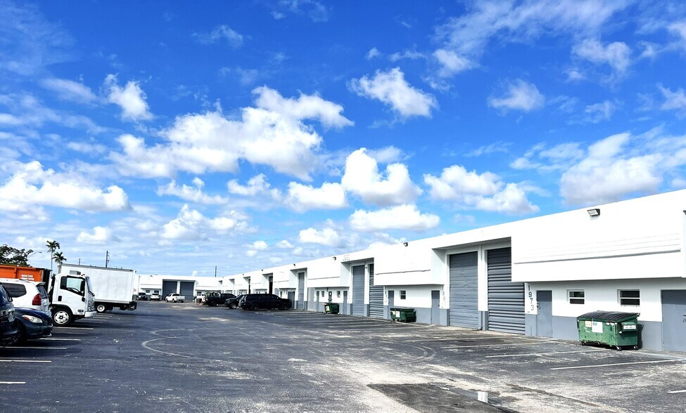 More Photos Of 1909-2099 Opa Locka Blvd, Miami Warehouse For Lease