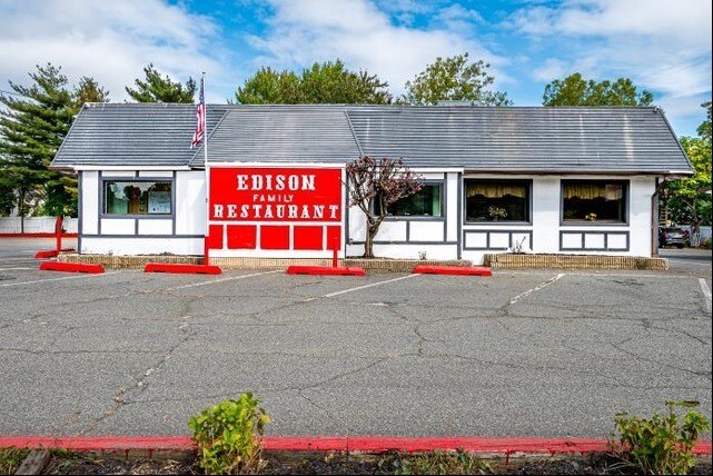 More Photos Of 1894 & 1900 Oak Tree Rd, Edison Restaurant For Sale