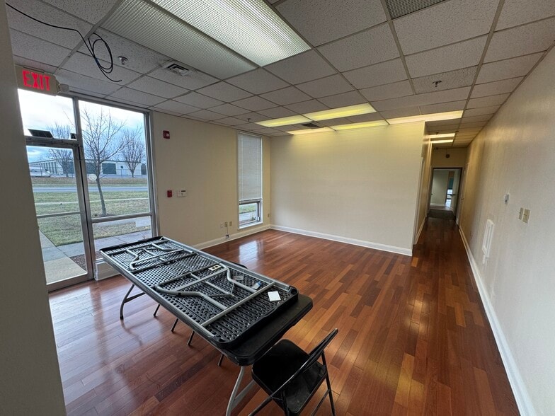 More Photos Of 400 Battaile Dr, Winchester Manufacturing For Lease