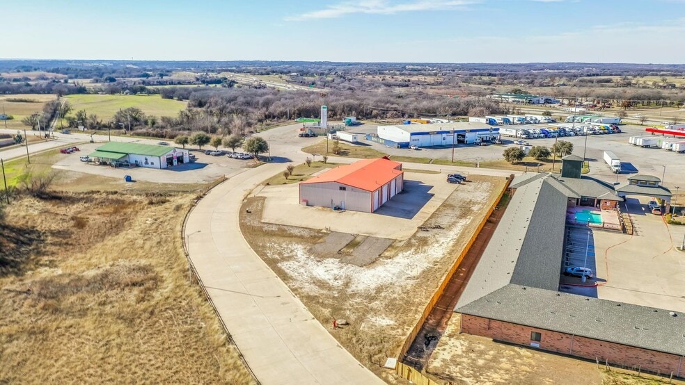 More Photos Of 2217 Old Dennis Rd, Weatherford Service For Sale