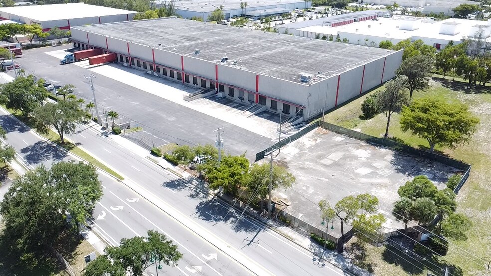 Primary Photo Of 2001 Australian Ave, Riviera Beach Warehouse For Lease