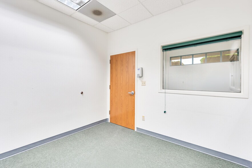 More Photos Of 222 I St, Los Banos Office For Lease