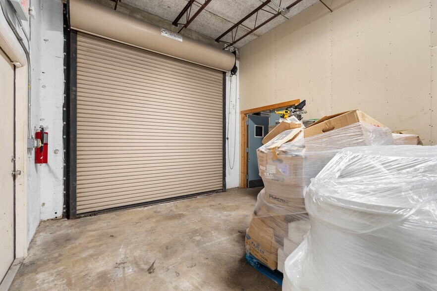 More Photos Of 802 NW 57th Ct, Fort Lauderdale Warehouse For Lease