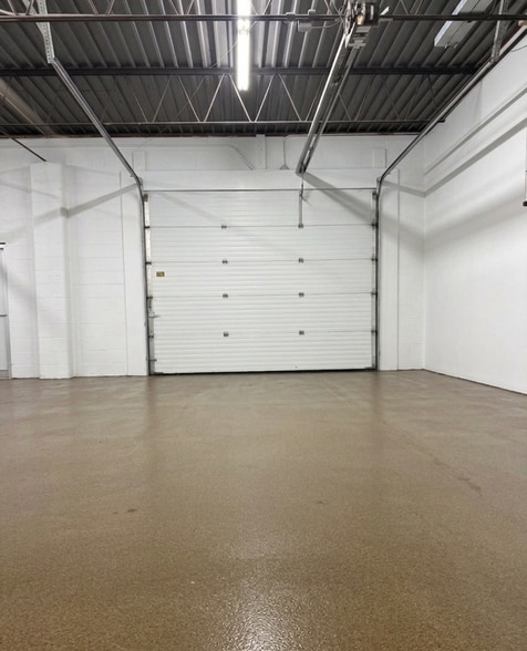 More Photos Of 5117-5125 E 65th St, Indianapolis Warehouse For Lease