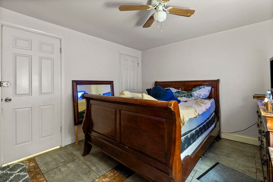 More Photos Of 1433 W Lombard St, Baltimore Multifamily For Sale