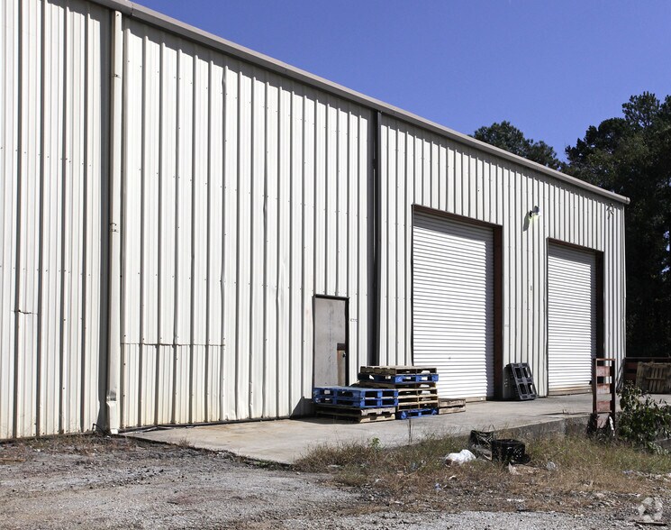 More Photos Of 2482 Bright Star Rd, Douglasville Warehouse For Lease