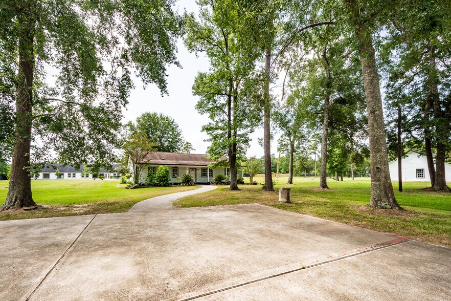 More Photos Of 16111 Porter Ln, Porter Flex For Sale