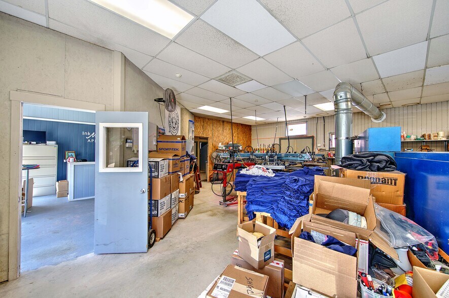 More Photos Of 628 Metacom Ave, Warren Storefront For Sale