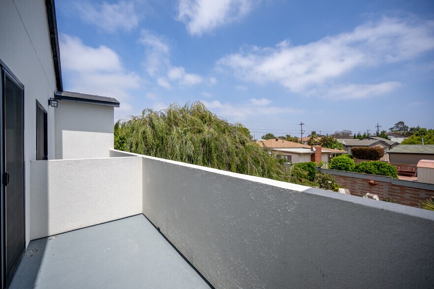 More Photos Of 2917-23 Preece St, San Diego Apartments For Sale