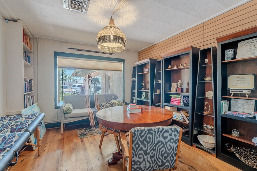 More Photos Of 7140 E 1st Ave, Scottsdale Storefront For Sale