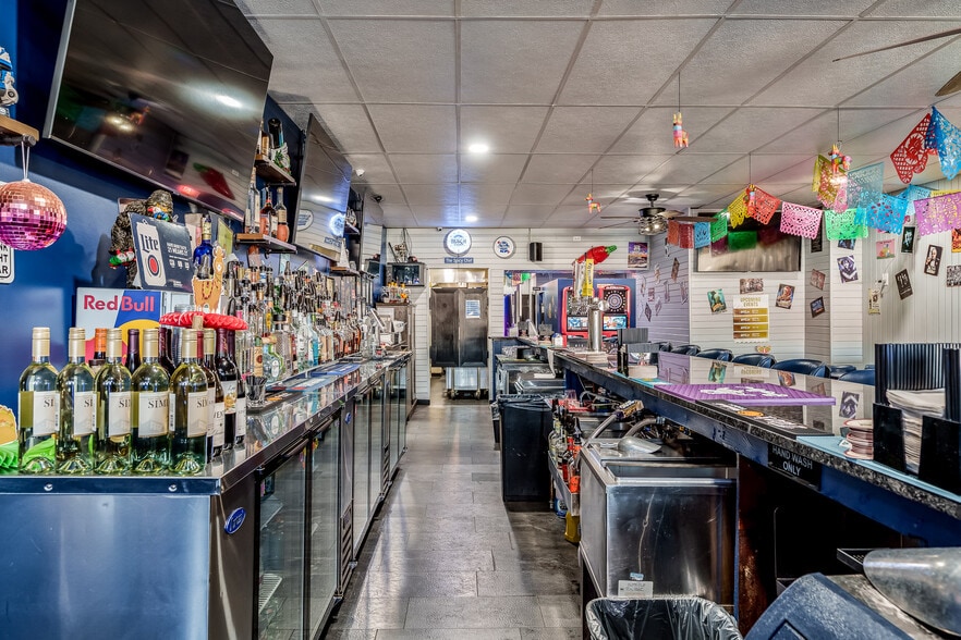 More Photos Of 415 N Center St, Durand General Retail For Sale