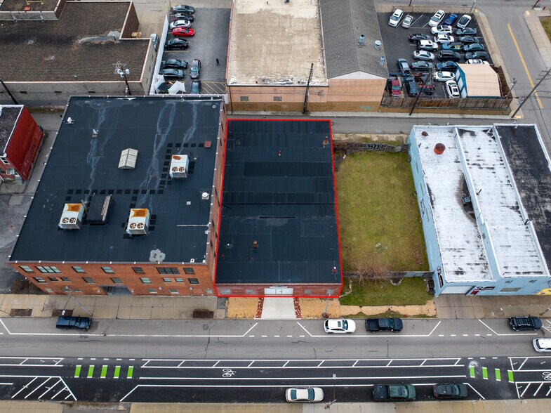 More Photos Of 3014 Penn Ave, Pittsburgh Auto Repair For Lease