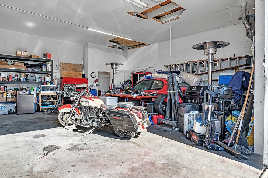 More Photos Of 200 N Cherokee Ln, Lodi Storefront For Sale
