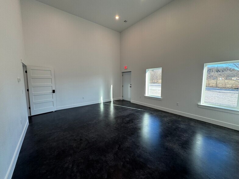 More Photos Of 116 College Rd, Pineville Light Distribution For Lease