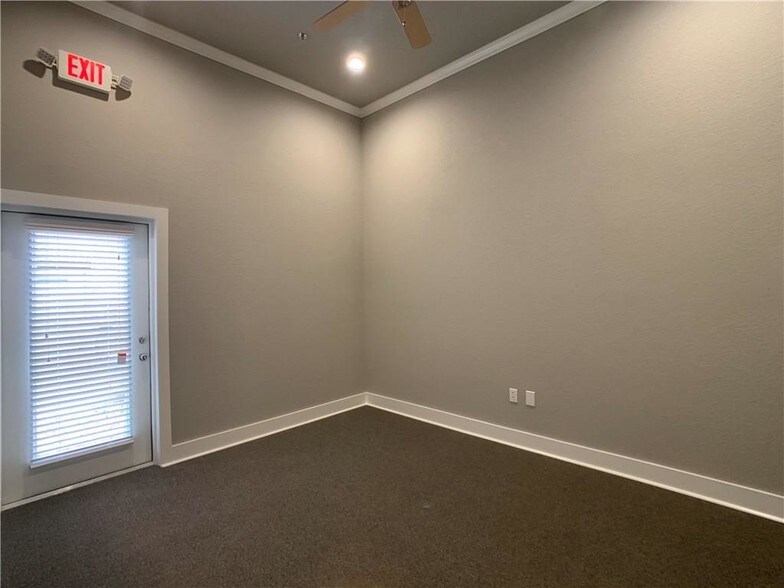 More Photos Of 5899 Preston Rd, Frisco Office For Sale