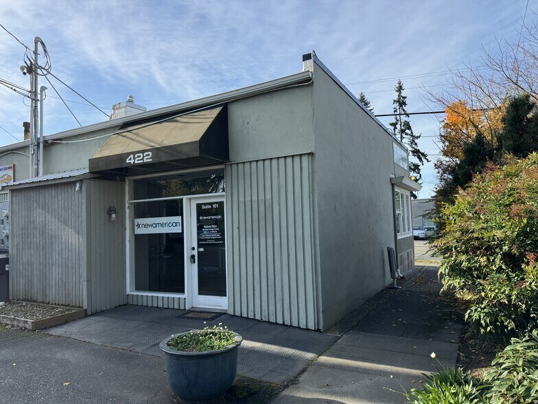 More Photos Of 422 N 4th St, Mount Vernon Office For Lease