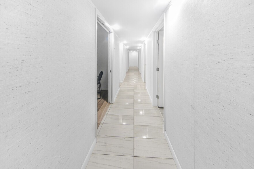 More Photos Of 7030 Bretshire Dr, Houston Medical For Sale