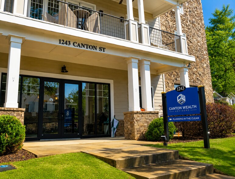 More Photos Of 1243 Canton St, Roswell General Retail For Sale