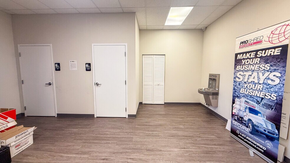 More Photos Of 3702 N 131st Ave, Clearwater Manufacturing For Lease