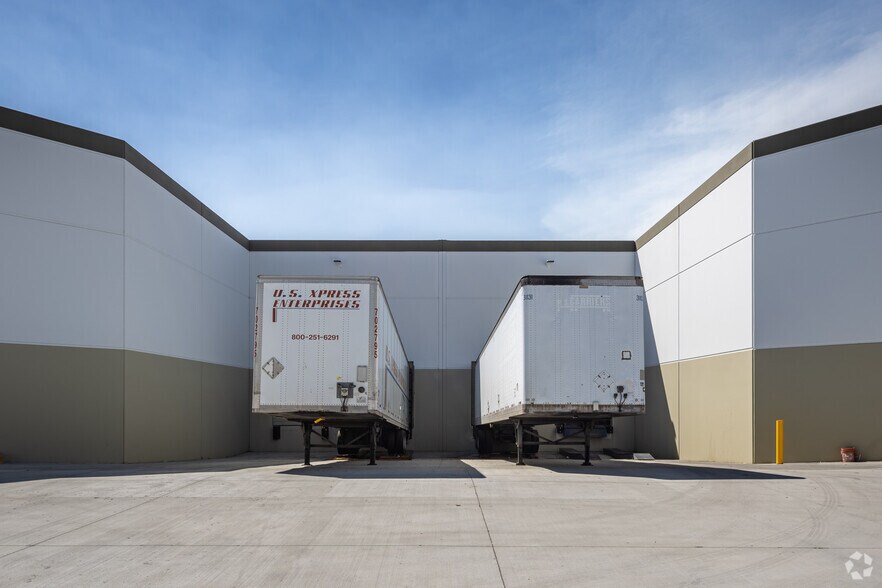 More Photos Of 14000 Meridian Pky, Riverside Warehouse For Lease