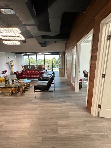 More Photos Of 55 Weston Rd, Sunrise Office For Lease