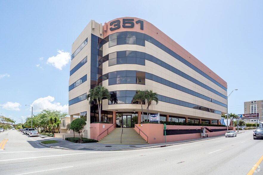More Photos Of 351 NW Le Jeune Rd, Miami Medical For Lease