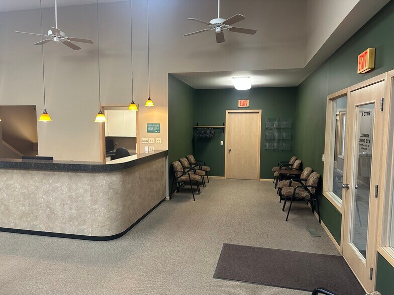 More Photos Of 2130 Brackett Ave, Eau Claire Medical For Lease