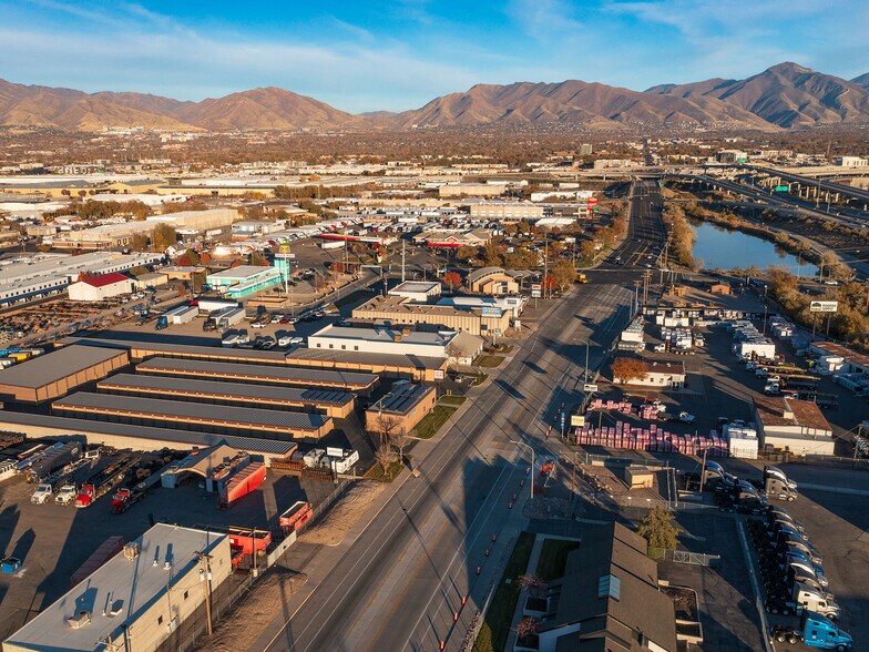 More Photos Of 950 W 2100 S, Salt Lake City Auto Repair For Sale