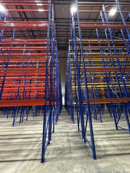 More Photos Of 200 S Pemberton Rd, Pemberton Distribution For Lease