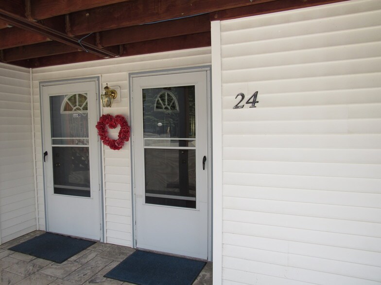 More Photos Of 4497 S US Highway 23, Greenbush Hotel For Sale