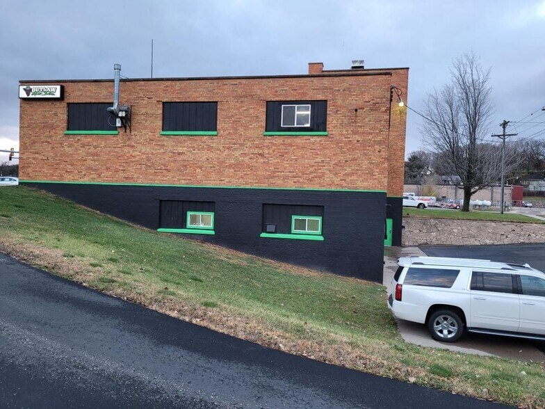 More Photos Of 559 N Hastings Way, Eau Claire Research And Development For Sale