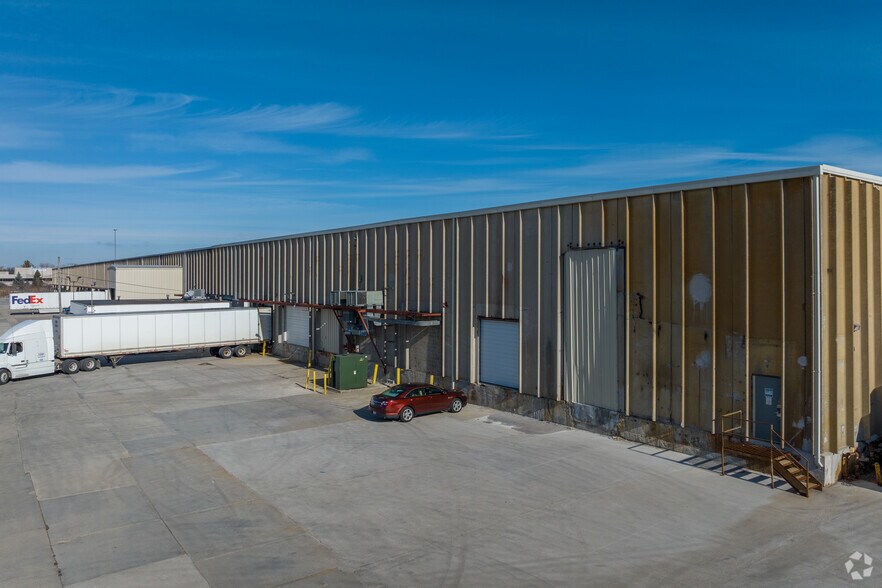 More Photos Of 21010 Trolley Industrial Dr, Taylor Warehouse For Lease