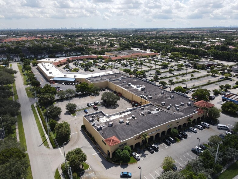 More Photos Of 12315-12389 Pembroke Rd, Pembroke Pines Unknown For Lease