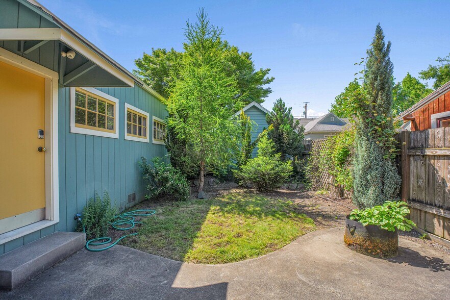 More Photos Of 1614 N Church St, Portland Apartments For Sale