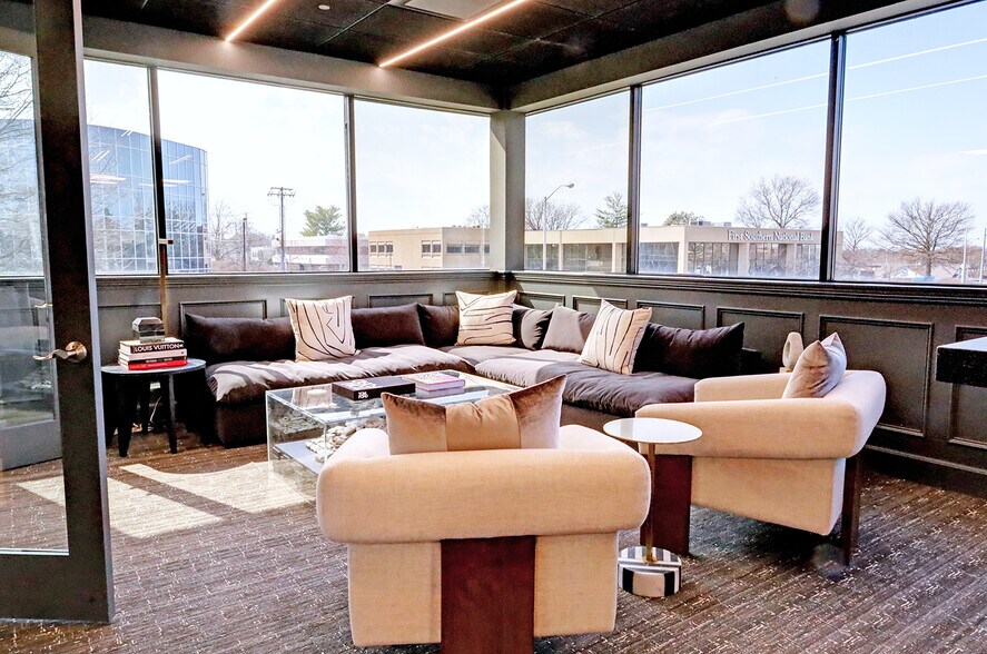 More Photos Of 881 corporate Dr, Lexington Office For Sale