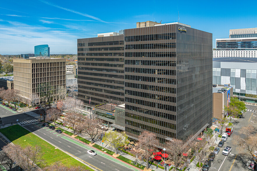 Primary Photo Of 555 Capitol Mall, Sacramento Office For Lease