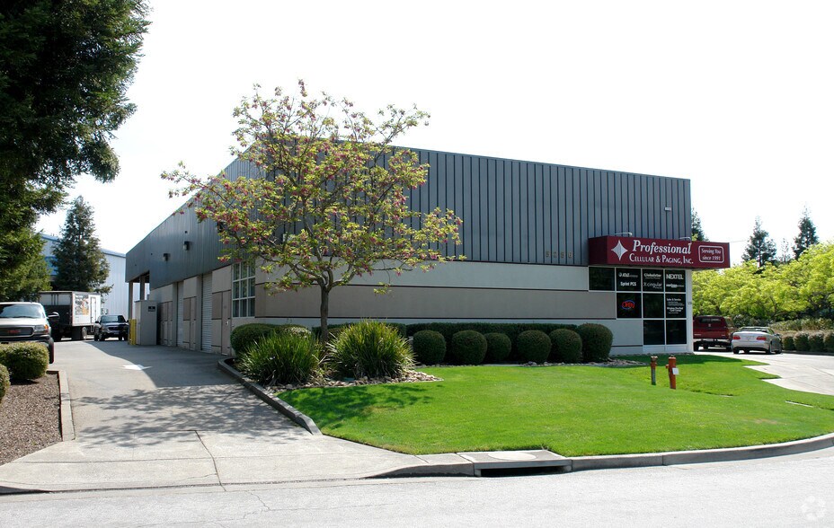 More Photos Of 5256 Aero Dr, Santa Rosa Light Manufacturing For Lease