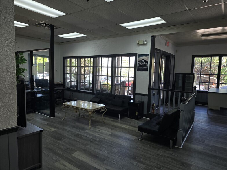 More Photos Of 5885 Memorial Dr, Stone Mountain Auto Dealership For Sale